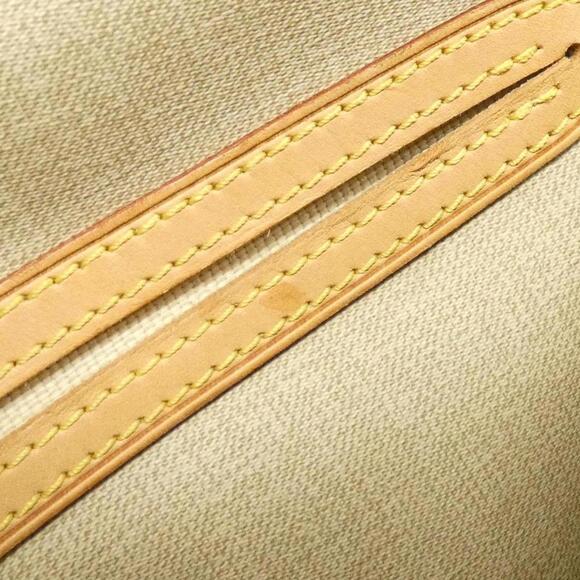 LOUIS VUITTON Brown Monogram Shoulder Bag - Picture 9 of 9